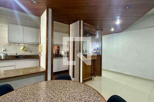 Sala  de apartamento à venda com 3 quartos, 112m² em Santo Antônio, Belo Horizonte