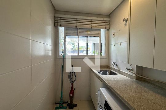 Área de Serviço de apartamento para alugar com 1 quarto, 50m² em Melville Empresarial Ii, Barueri