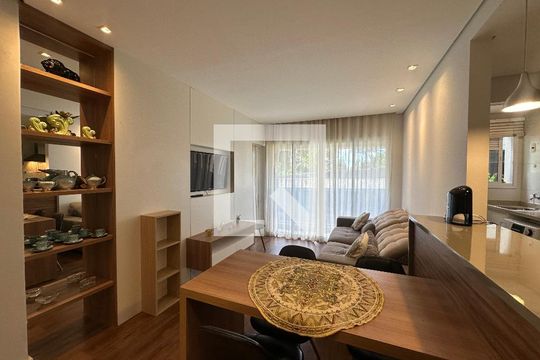 Sala de apartamento para alugar com 1 quarto, 50m² em Melville Empresarial Ii, Barueri