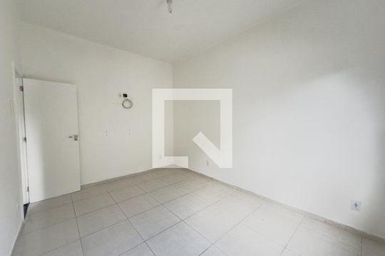 Quarto 2 de casa à venda com 2 quartos, 74m² em Irajá, Rio de Janeiro