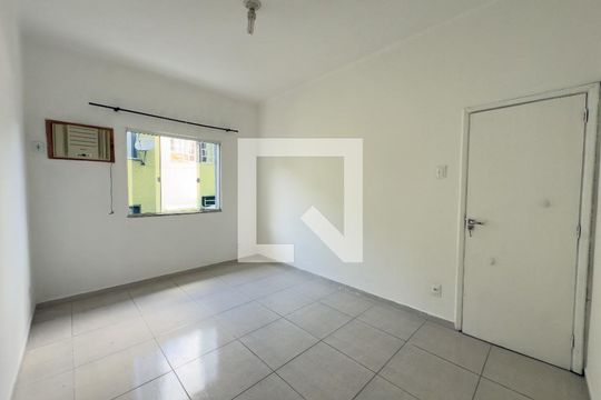 Quarto 2 de casa à venda com 2 quartos, 74m² em Irajá, Rio de Janeiro