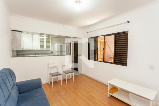 Sala de casa para alugar com 1 quarto, 30m² em Vila Anhanguera, São Paulo