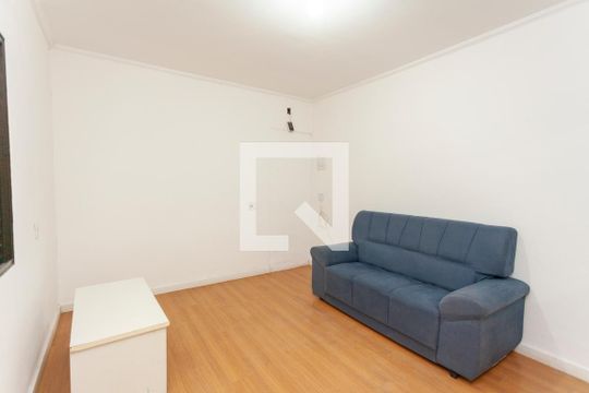 Sala de casa para alugar com 1 quarto, 30m² em Vila Anhanguera, São Paulo