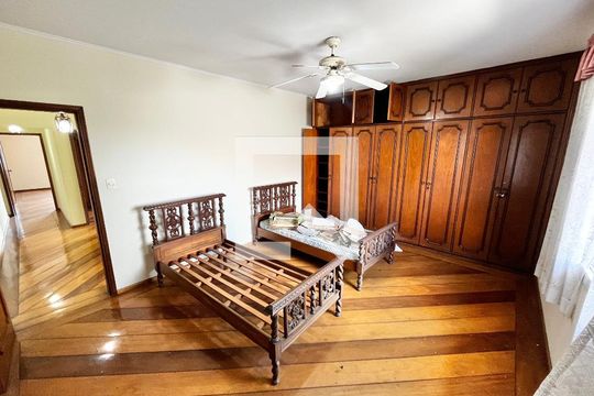 Quarto 1 de casa à venda com 4 quartos, 200m² em Jardim do Colegio (zona Norte), São Paulo