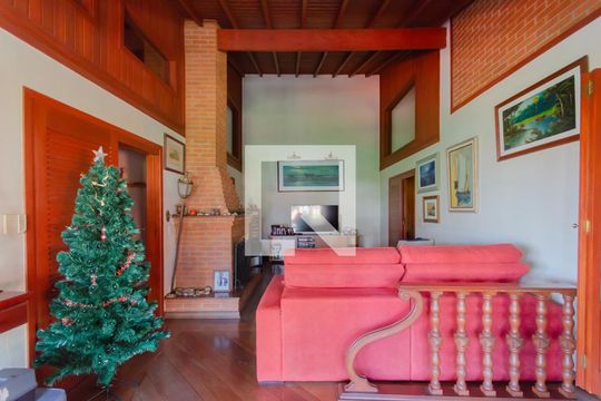 Sala 2 de casa para alugar com 4 quartos, 800m² em Vila Monumento, São Paulo
