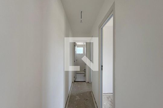 Corredor Quartos de apartamento à venda com 2 quartos, 59m² em Santo Amaro, São Paulo