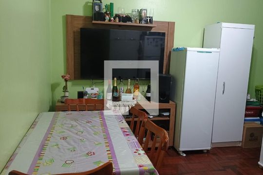 Sala de apartamento para alugar com 2 quartos, 46m² em Centro Histórico, Porto Alegre