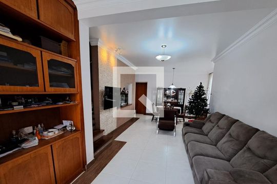 Casa para alugar com 4 quartos, 225m² em Planalto Paulista, São Paulo