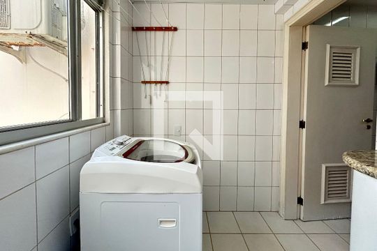 Área de Serviço de apartamento para alugar com 3 quartos, 140m² em Abraão, Florianópolis
