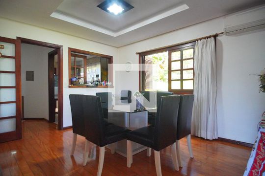 Sala de casa à venda com 4 quartos, 300m² em Scharlau, São Leopoldo