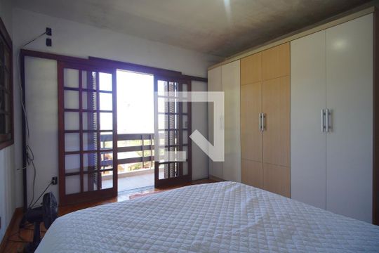 Suíte de casa à venda com 4 quartos, 300m² em Scharlau, São Leopoldo