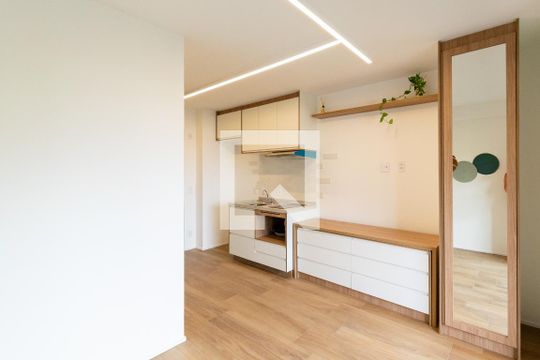 Sala/Quarto de kitnet/studio à venda com 1 quarto, 24m² em Vila Santa Catarina, São Paulo