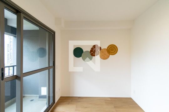 Sala/Quarto de kitnet/studio à venda com 1 quarto, 24m² em Vila Santa Catarina, São Paulo