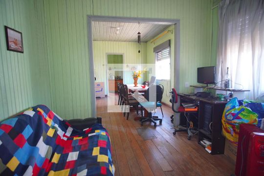 Sala de Estar de casa para alugar com 2 quartos, 423m² em Vila Jardim, Porto Alegre