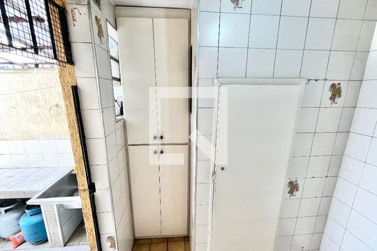 Casa à venda com 2 quartos, 116m² em Jardim das Laranjeiras, São Paulo