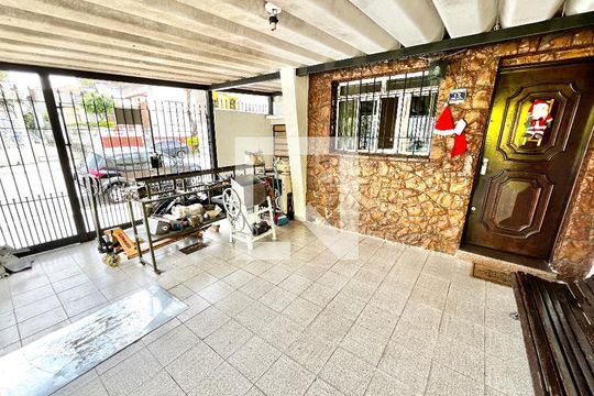 Casa à venda com 2 quartos, 116m² em Jardim das Laranjeiras, São Paulo