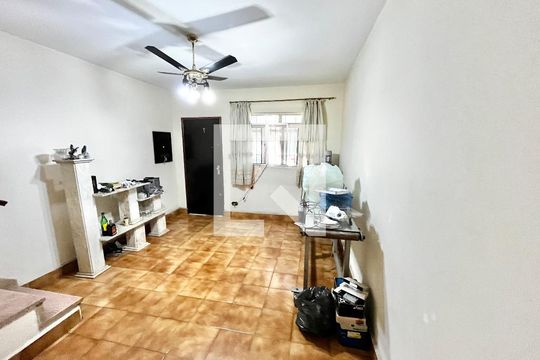 Casa à venda com 2 quartos, 116m² em Jardim das Laranjeiras, São Paulo
