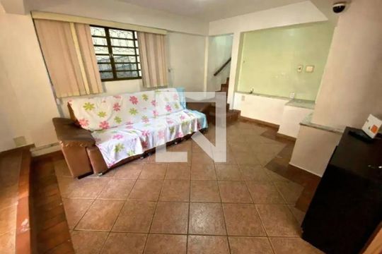 Casa à venda com 4 quartos, 250m² em Santa Monica, Belo Horizonte