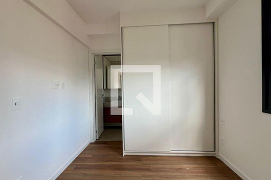 quarto  de apartamento para alugar com 2 quartos, 128m² em Santo Antônio, Belo Horizonte