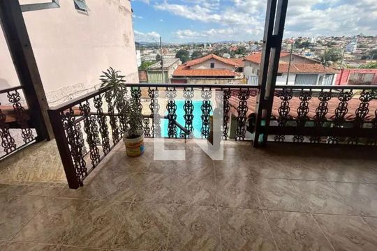 Casa para alugar com 3 quartos, 285m² em Nacional, Contagem