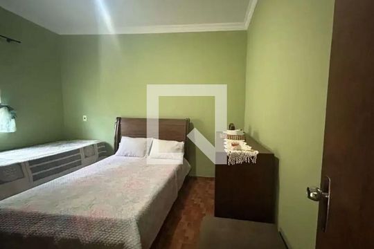 Casa para alugar com 3 quartos, 285m² em Nacional, Contagem