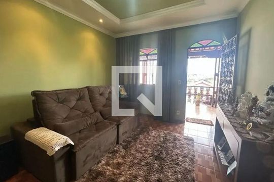 Casa para alugar com 3 quartos, 285m² em Nacional, Contagem