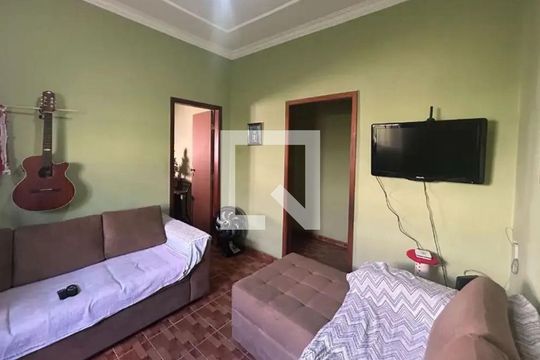 Casa para alugar com 3 quartos, 285m² em Nacional, Contagem