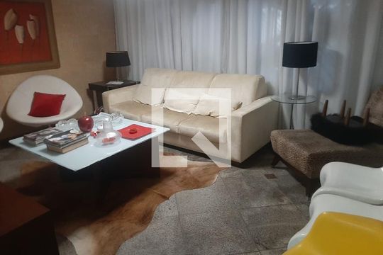Sala de casa à venda com 3 quartos, 135m² em Vila California, São Paulo