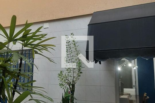 Área Externa de casa para alugar com 3 quartos, 135m² em Vila California, São Paulo