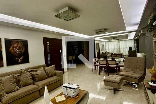 Sala de casa à venda com 3 quartos, 420m² em Jardim Atlantico, Goiânia