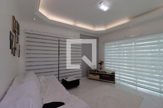 Sala de casa à venda com 2 quartos, 250m² em Vila Valparaíso, Santo André