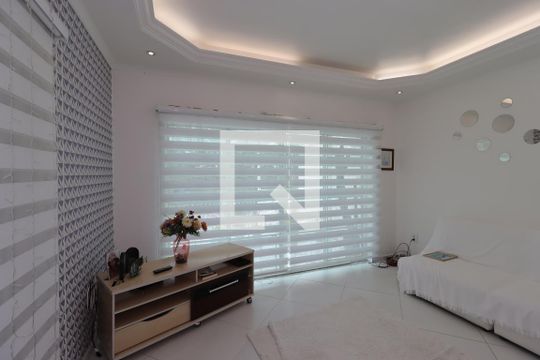 Sala de casa à venda com 2 quartos, 250m² em Vila Valparaíso, Santo André