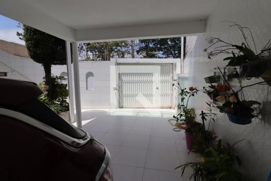 Garagem de casa à venda com 2 quartos, 250m² em Vila Valparaíso, Santo André