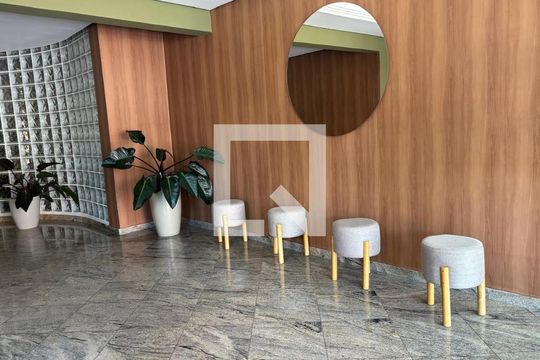 Hall de entrada de apartamento para alugar com 3 quartos, 70m² em Baeta Neves, São Bernardo do Campo