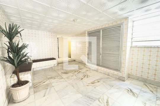 Hall de entrada de apartamento para alugar com 2 quartos, 71m² em Irajá, Rio de Janeiro