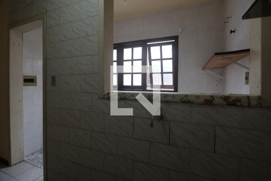 Cozinha de kitnet/studio para alugar com 1 quarto, 46m² em Mathias Velho, Canoas