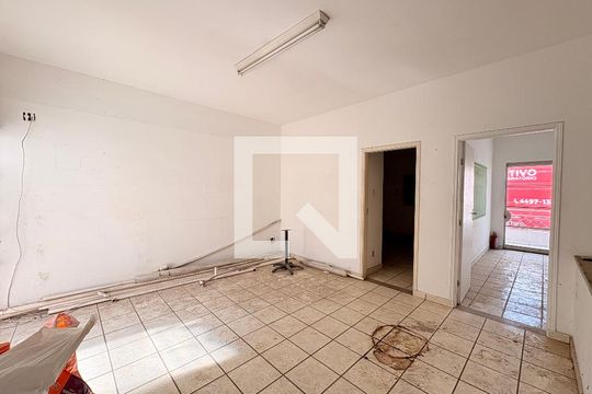 Sala de casa para alugar com 4 quartos, 310m² em Centro, Jundiaí