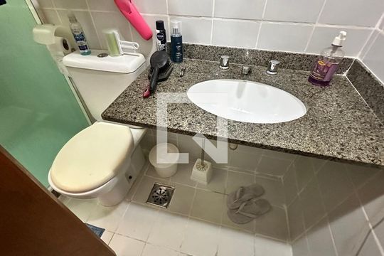 Banheiro quarto 1 de apartamento à venda com 2 quartos, 86m² em Recreio dos Bandeirantes, Rio de Janeiro