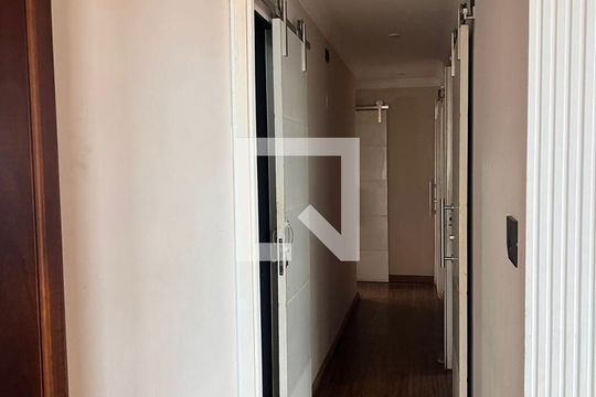 Apartamento para alugar com 3 quartos, 270m² em Vila Jacuí, São Paulo