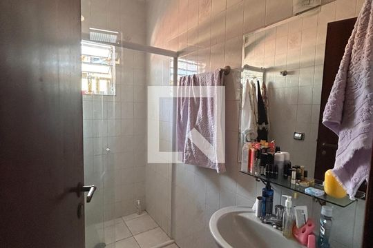 Banheiro 1 de casa à venda com 3 quartos, 114m² em Parque Vitoria, São Paulo