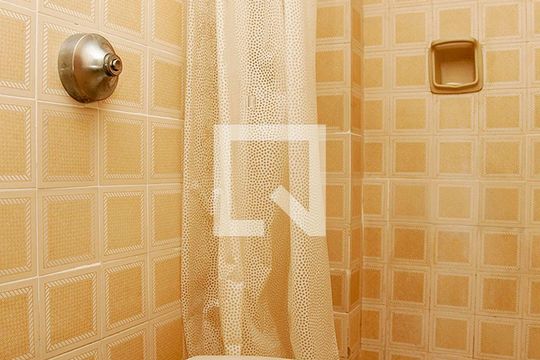 Banheiro de apartamento à venda com 1 quarto, 50m² em Cidade Baixa, Porto Alegre