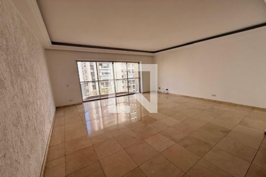 Apartamento para alugar com 4 quartos, 180m² em Moema, São Paulo