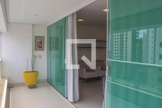Apartamento para alugar com 2 quartos, 117m² em Lourdes, Belo Horizonte