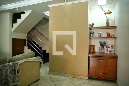 Sala de casa de condomínio à venda com 3 quartos, 130m² em Jardim das Quatro Marias, São Bernardo do Campo