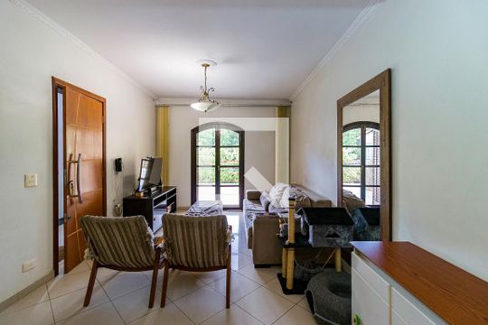 Casa para alugar com 3 quartos, 125m² em Jardim Paris, São Paulo
