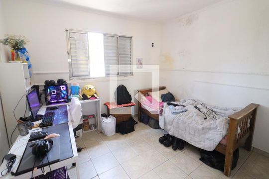 Quarto 2 de casa à venda com 5 quartos, 300m² em Novo Osasco, Osasco