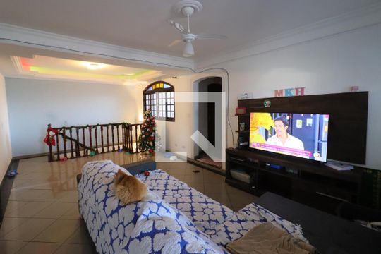 Sala de casa à venda com 5 quartos, 300m² em Novo Osasco, Osasco