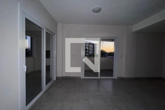 Apartamento para alugar com 2 quartos, 100m² em Scharlau, São Leopoldo