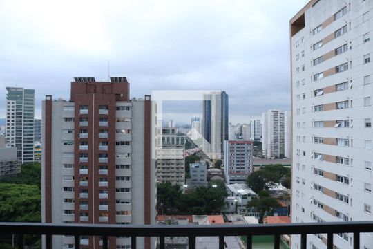 Varanda de kitnet/studio para alugar com 1 quarto, 26m² em Barra Funda, São Paulo