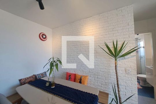 Sala de apartamento à venda com 2 quartos, 52m² em Presidente Altino, Osasco